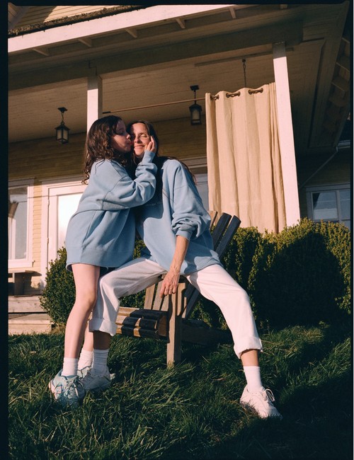 Aritzia - 2