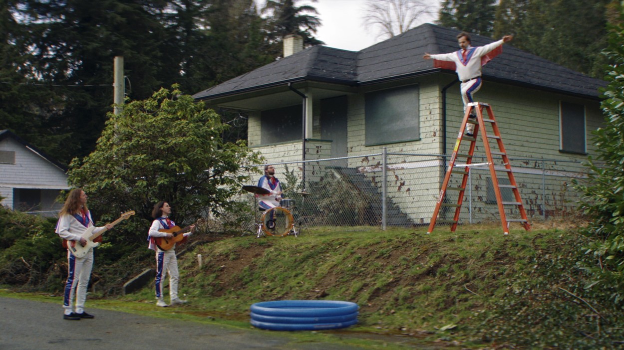 Peach Pit - Black Licorice - Dare devils