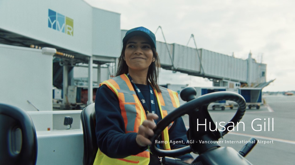 WestJet - Holiday Miracle 2023 - 3