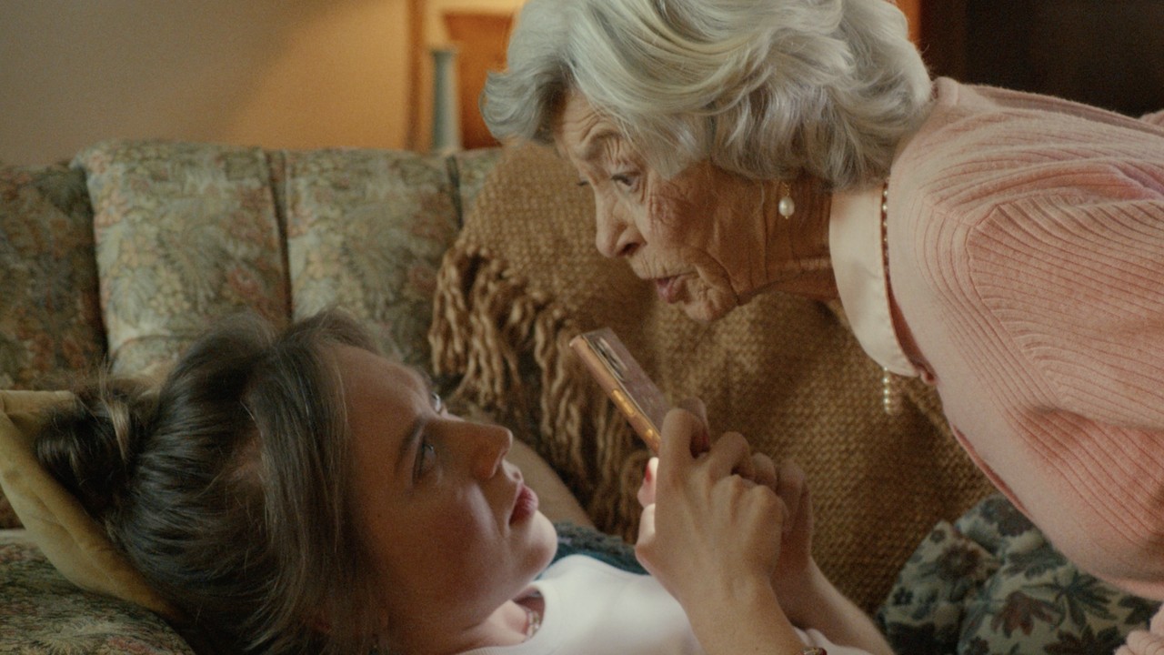 Eat Pecans - 'Proper Granny'