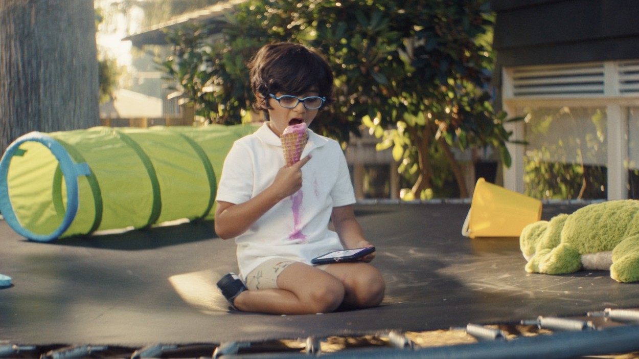 Telus - DIY - Even kids can do it 1