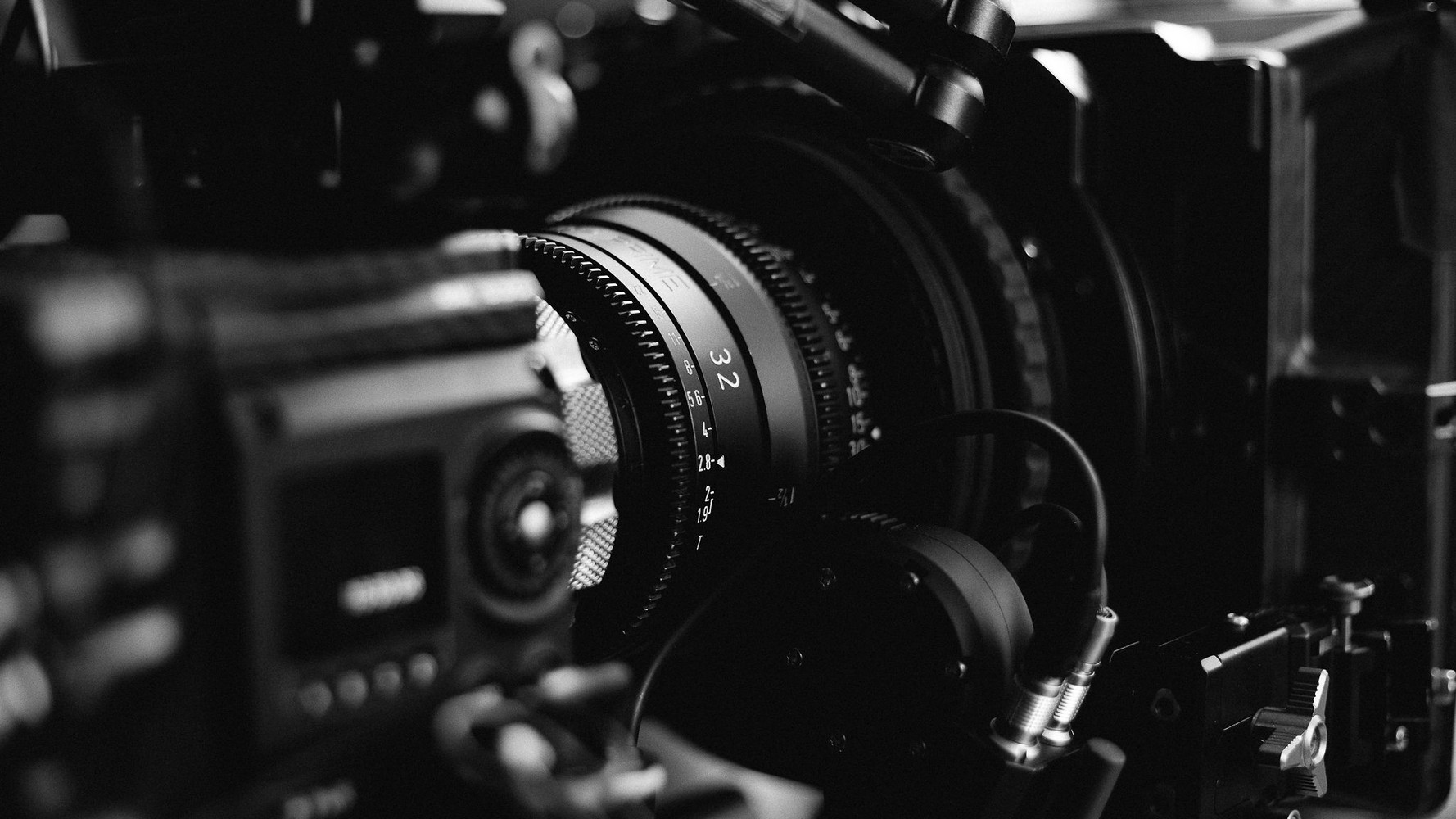 Who are the camera gear providers in Canada?